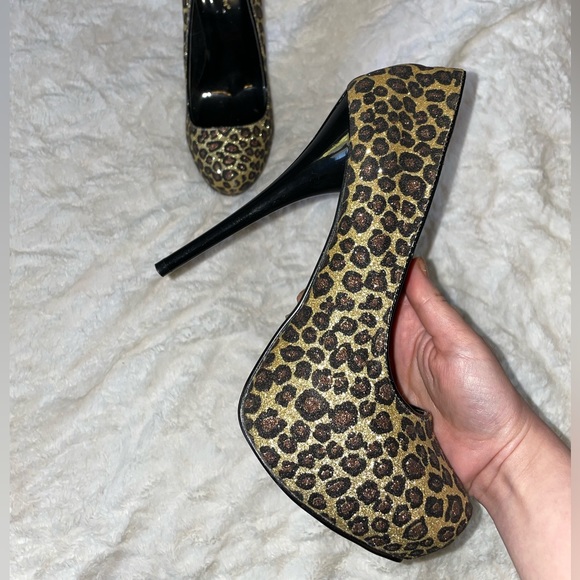 LEOPARD PRINT STILETTOS - Picture 3 of 4
